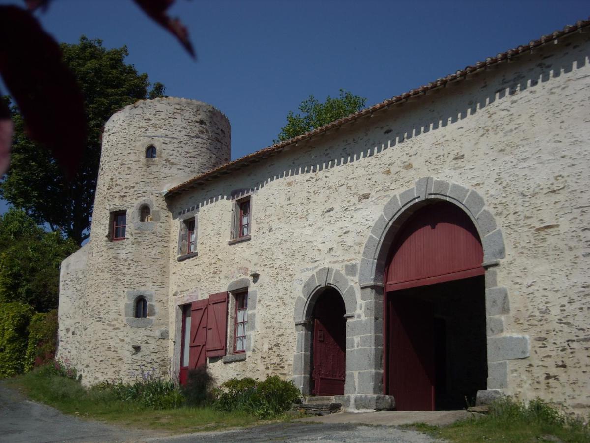 拉图尔德劳狄斯住宿加早餐旅馆 Breuil-Barret 外观 照片