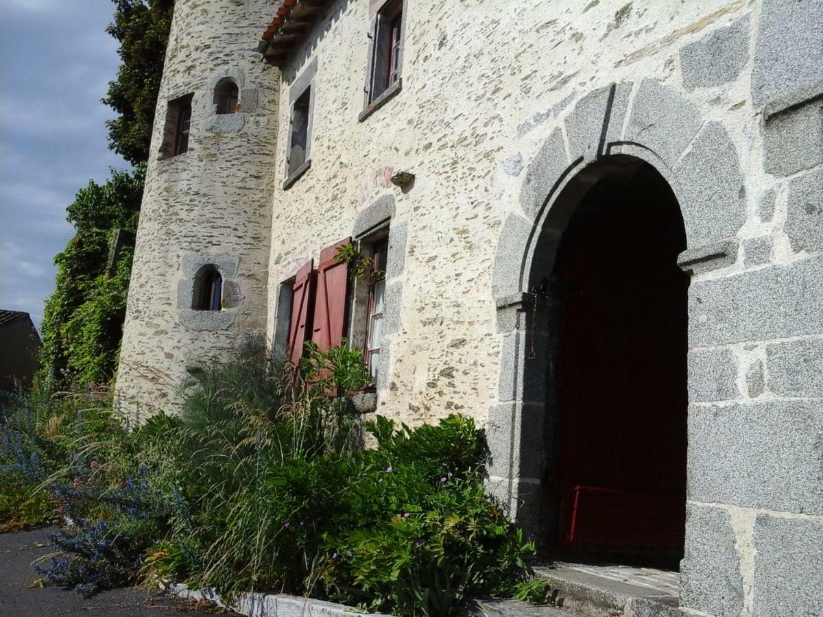 拉图尔德劳狄斯住宿加早餐旅馆 Breuil-Barret 外观 照片